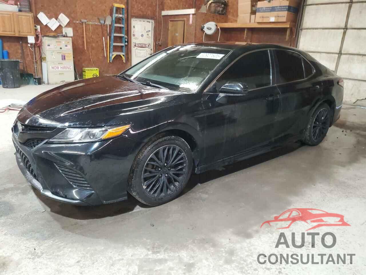 TOYOTA CAMRY 2018 - 4T1B11HK8JU074354