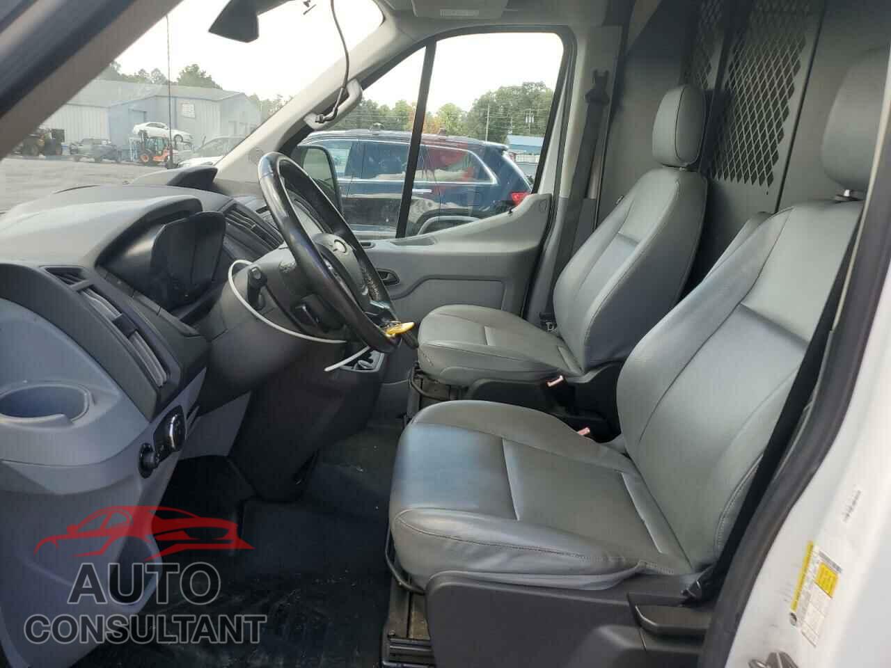 FORD TRANSIT 2017 - 1FTYR3XM4HKA29097