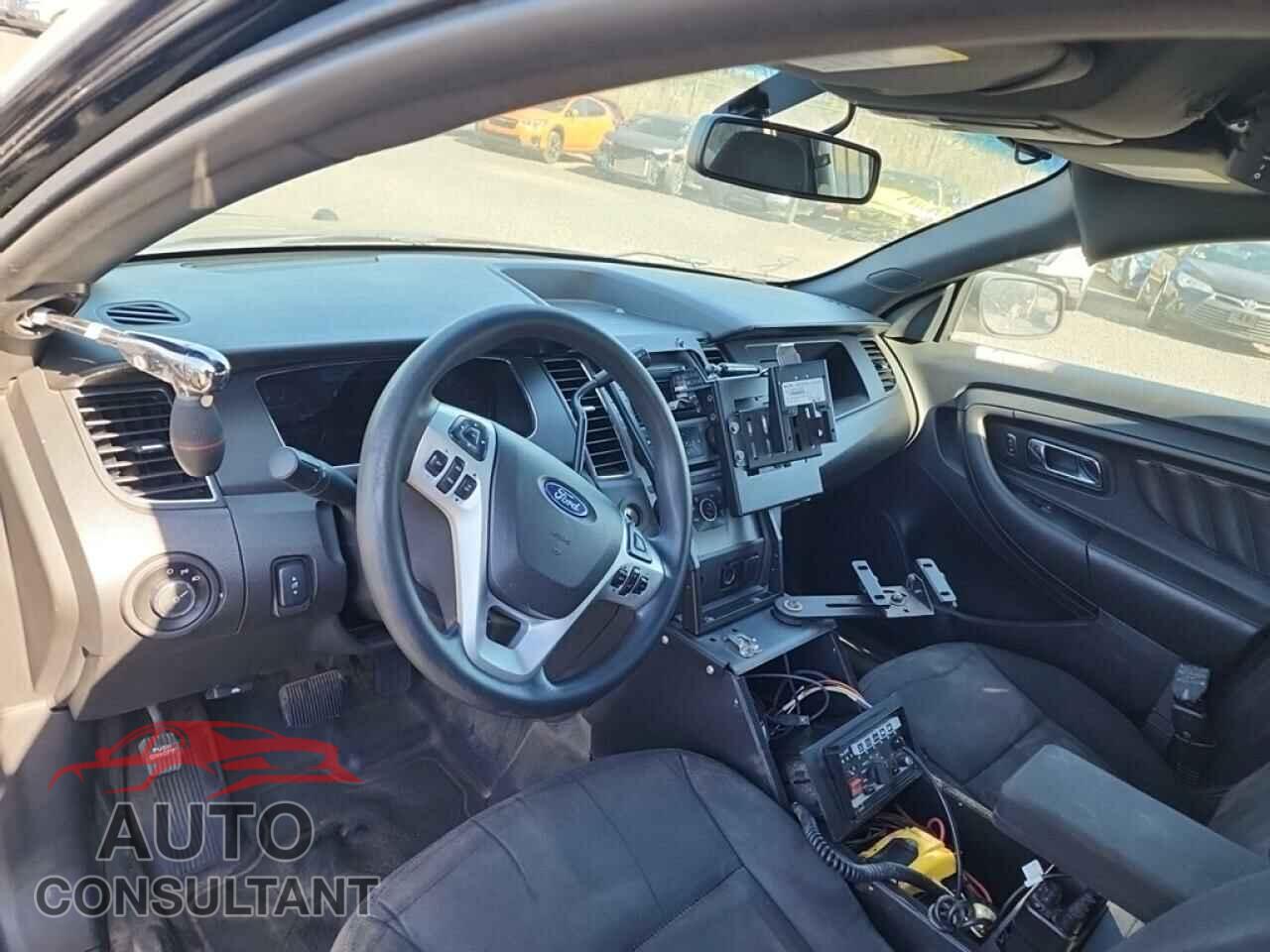 FORD TAURUS 2017 - 1FAHP2MT0HG108822