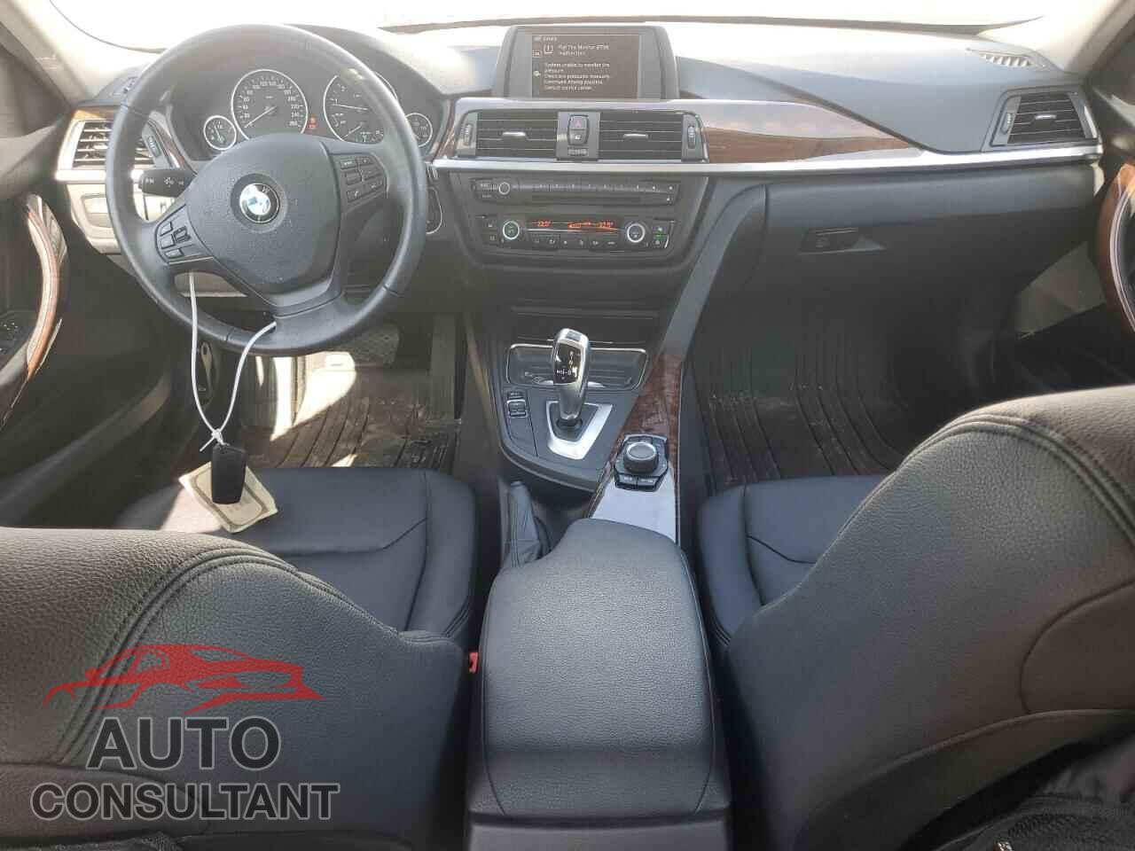 BMW 3 SERIES 2012 - WBA3B1C5XCF461144