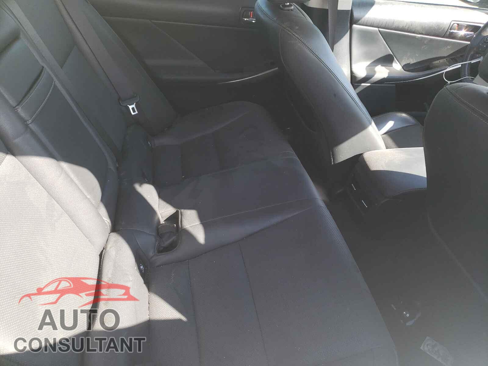 LEXUS IS 2016 - JTHBA1D29G5024770