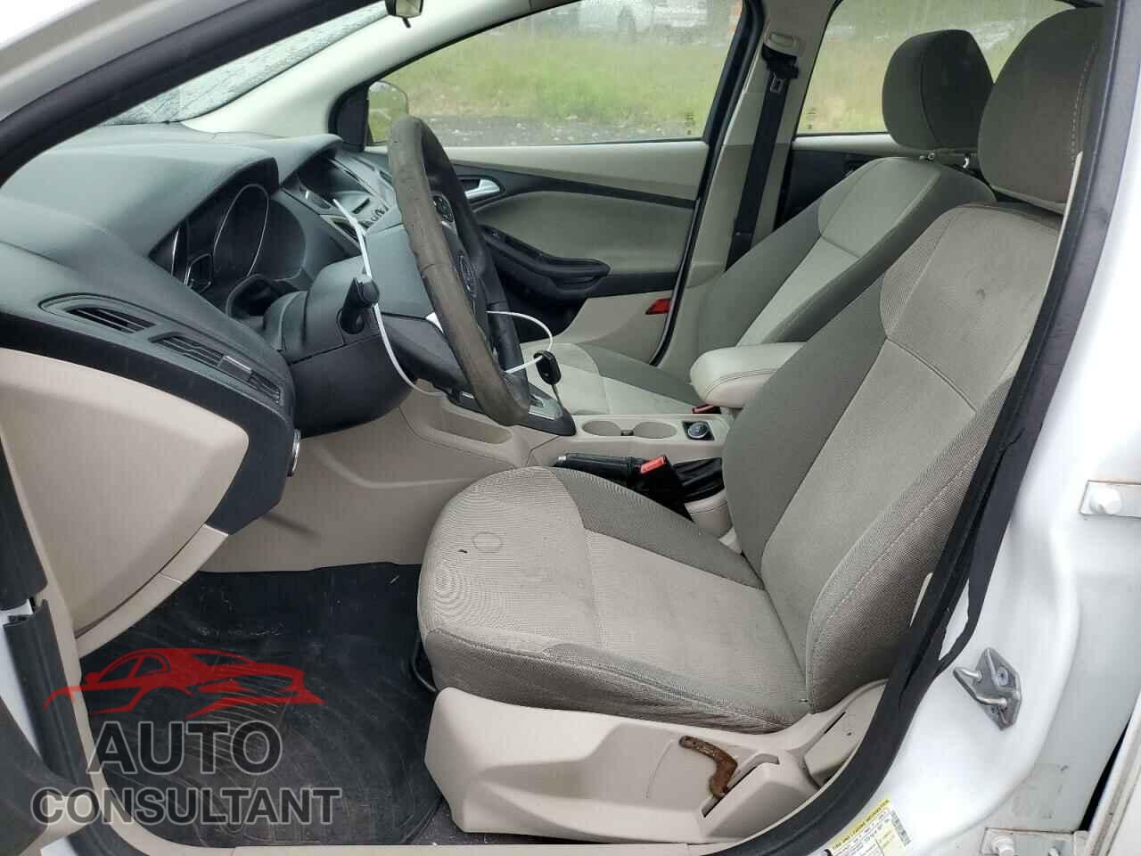 FORD FOCUS 2014 - 1FADP3F22EL260774