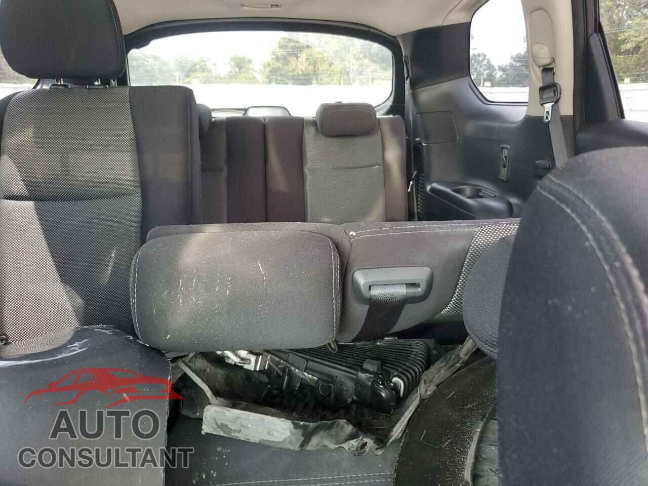 NISSAN PATHFINDER 2017 - 5N1DR2MN3HC610411