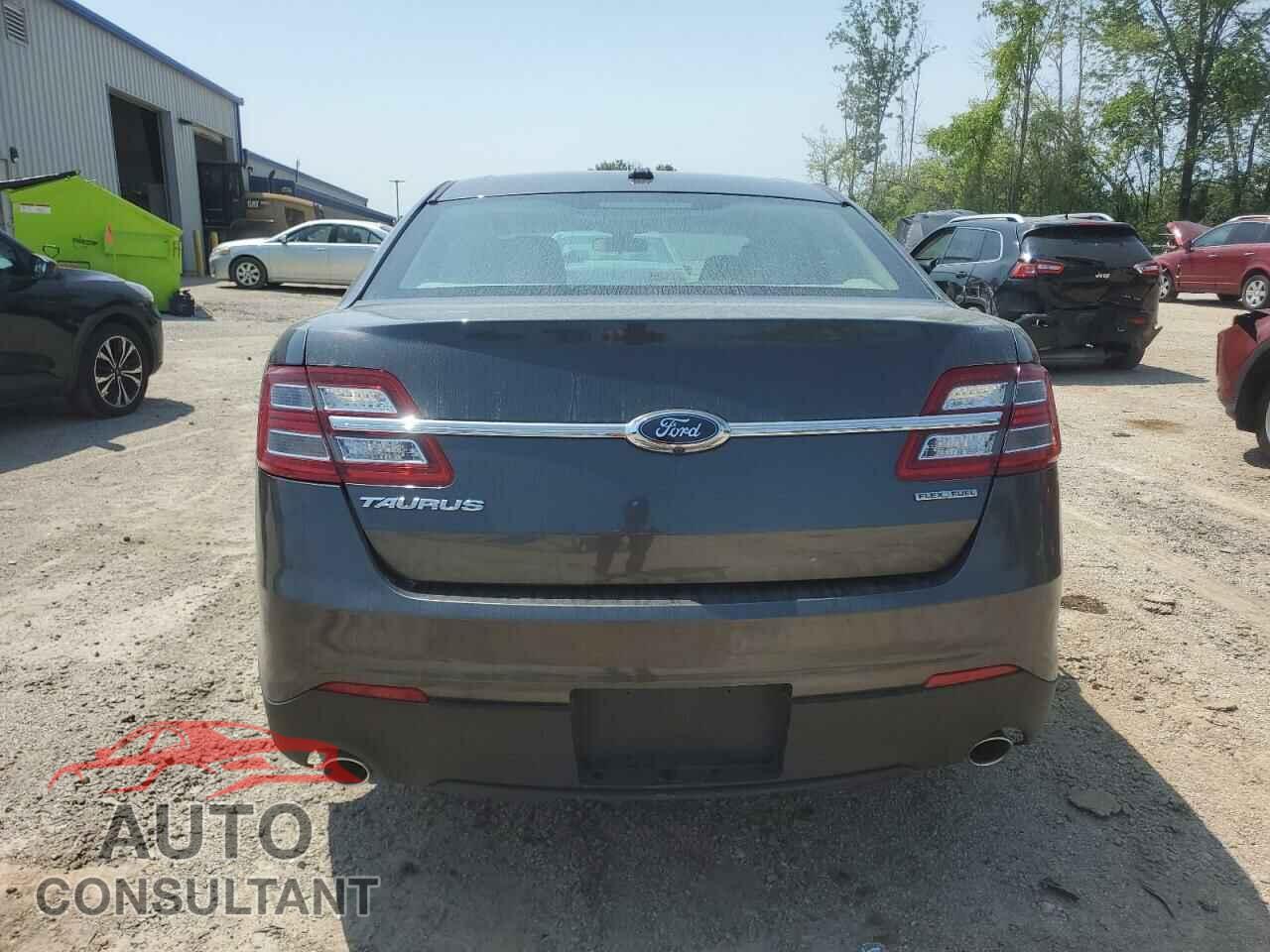 FORD TAURUS 2017 - 1FAHP2D89HG125419
