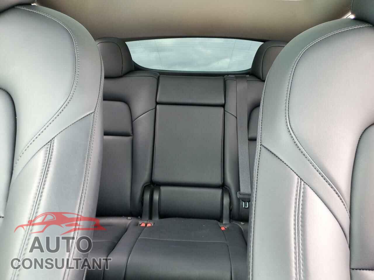 TESLA MODEL Y 2022 - 7SAYGDEF9NF456884