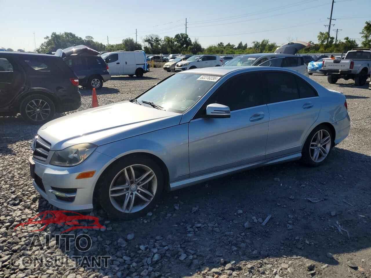 MERCEDES-BENZ C-CLASS 2014 - WDDGF4HB0EA948092