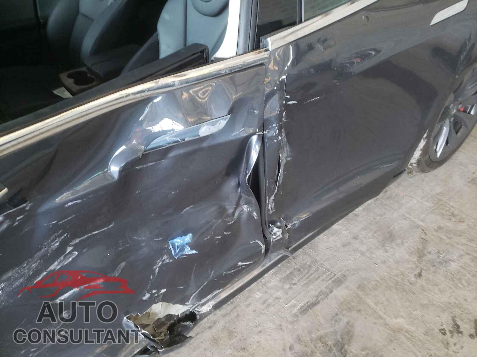TESLA MODEL S 2018 - 5YJSA1E44JF263425
