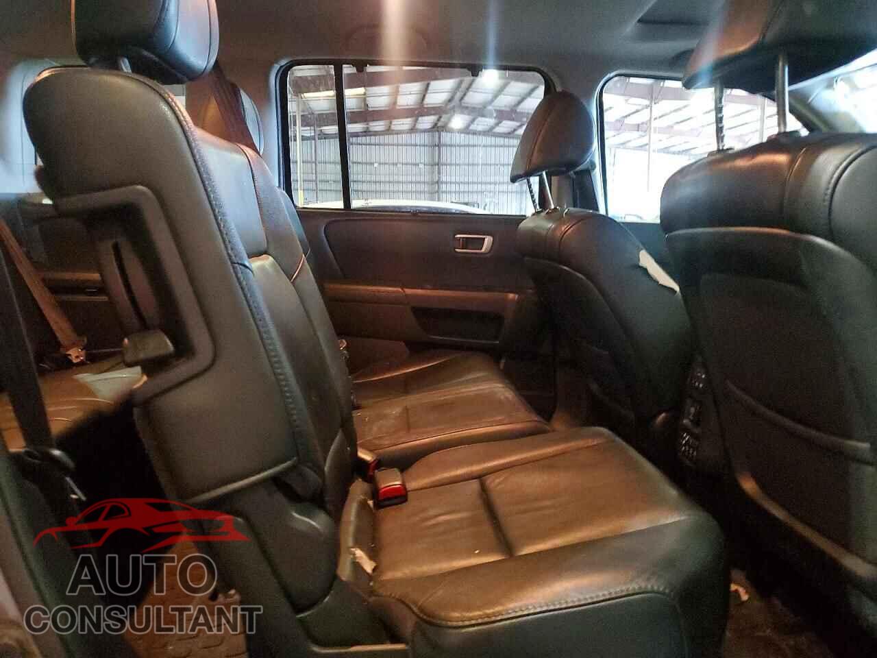 HONDA PILOT 2014 - 5FNYF4H92EB017726