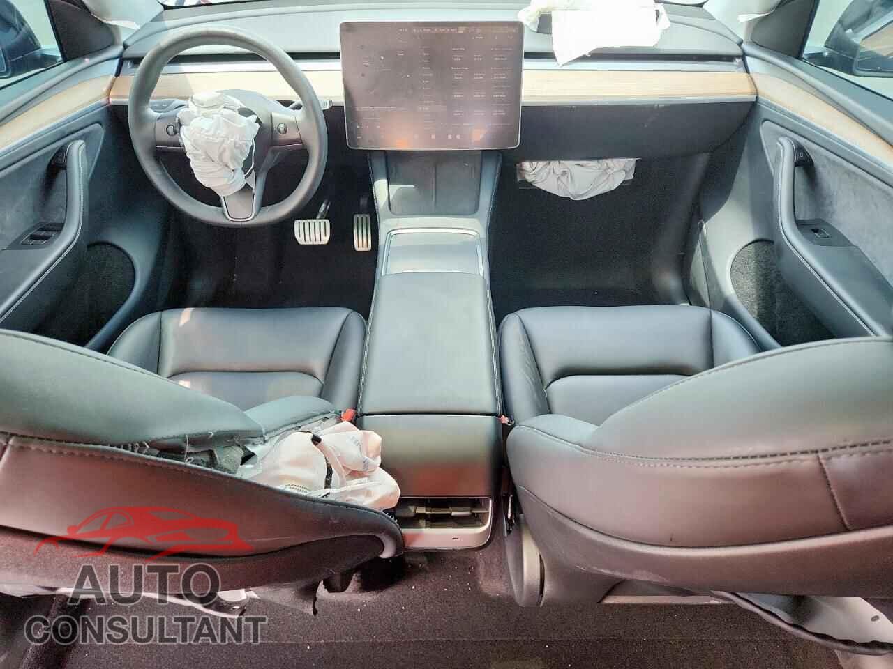 TESLA MODEL Y 2024 - 7SAYGDEF3RA295399