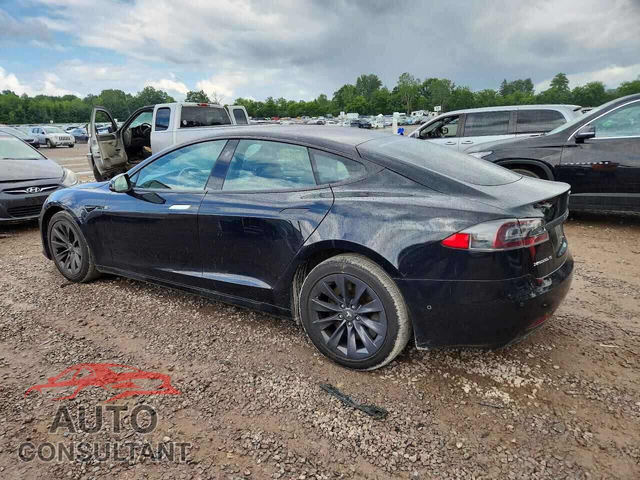 TESLA MODEL S 2017 - 5YJSA1E22HF229900