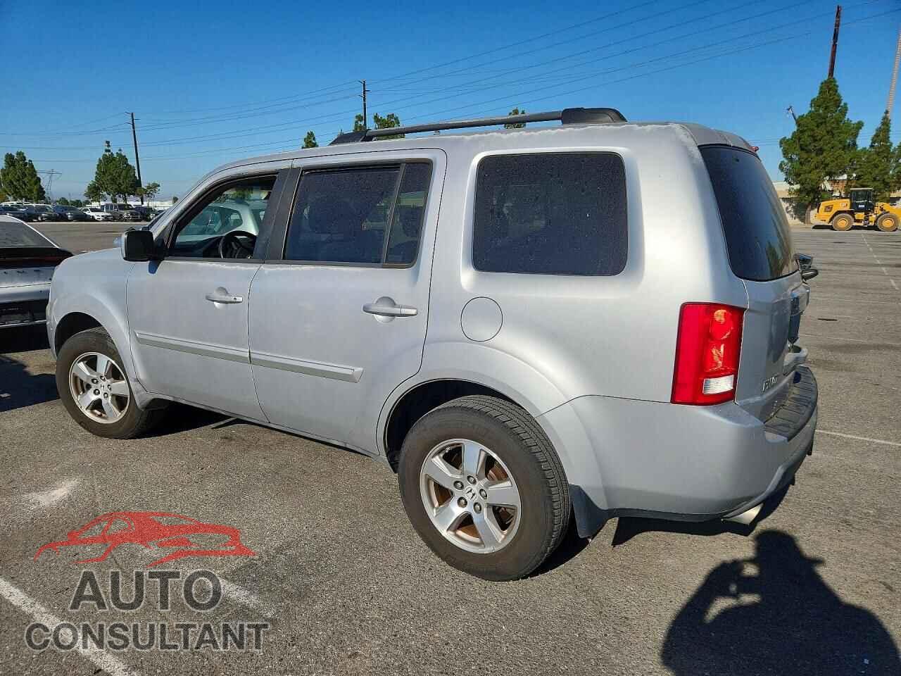 HONDA PILOT 2009 - 5FNYF38589B014116