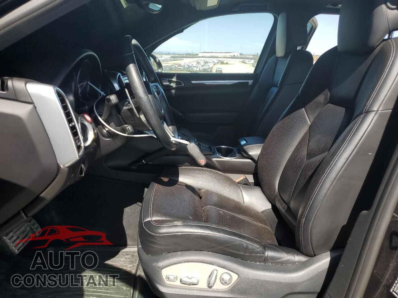 PORSCHE CAYENNE 2016 - WP1AB2A23GLA96711