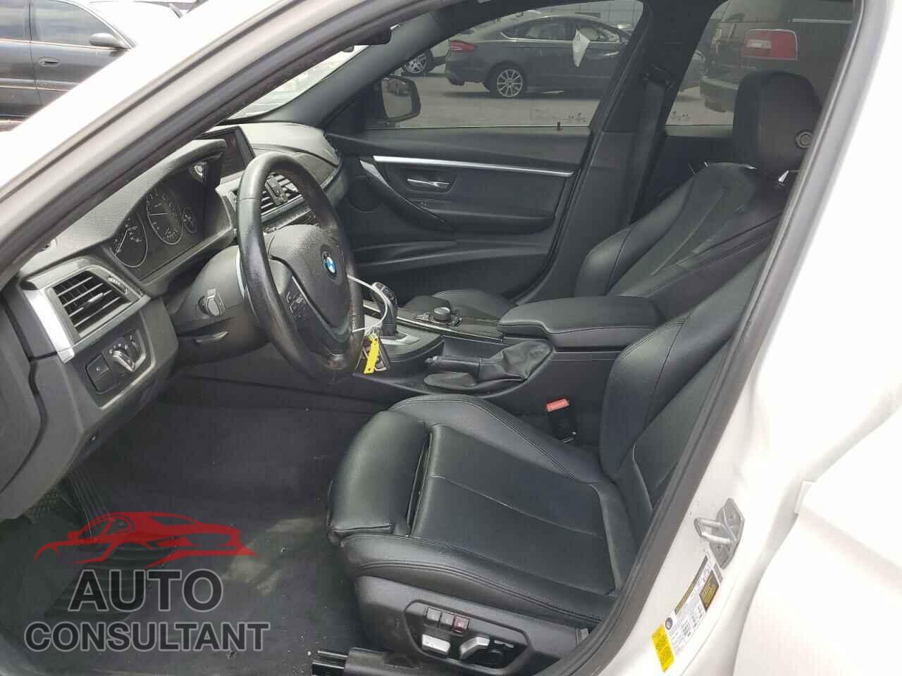 BMW 3 SERIES 2018 - WBA8B9C52JEE82306