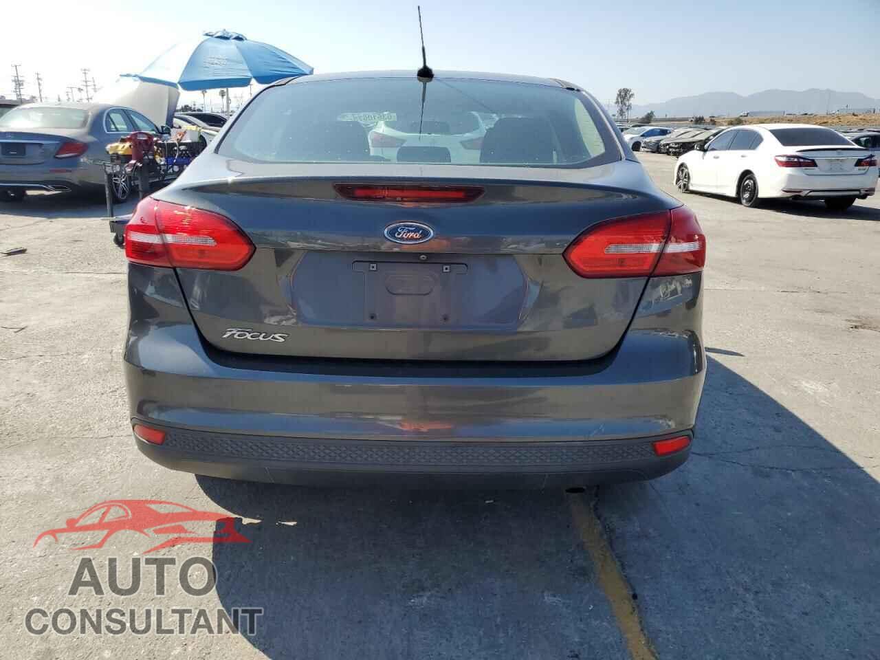 FORD FOCUS 2017 - 1FADP3E27HL271114