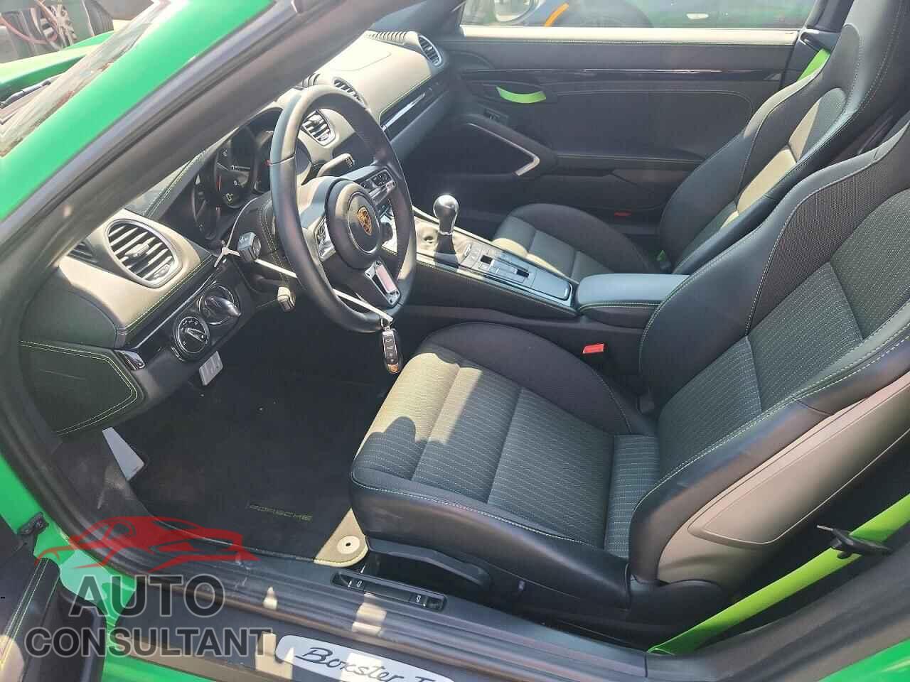 PORSCHE BOXSTER 2023 - WP0CA2A82PS205117