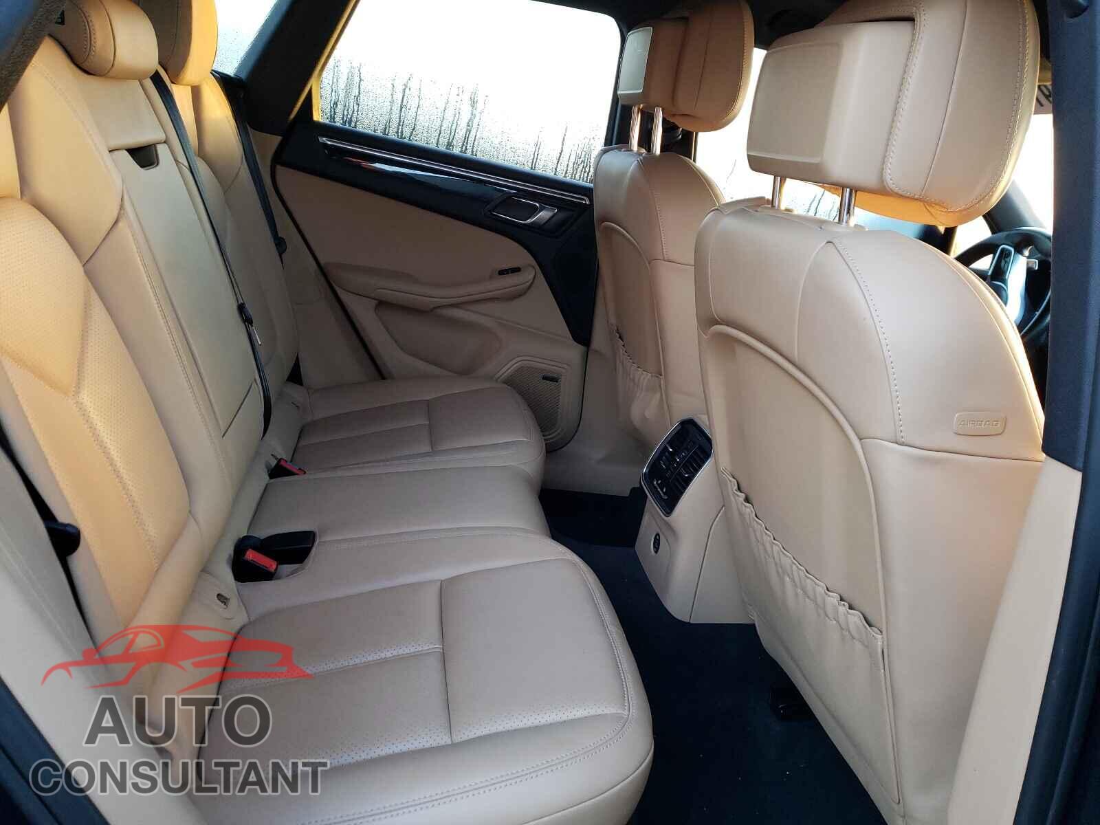 PORSCHE MACAN 2018 - WP1AA2A5XJLB01066