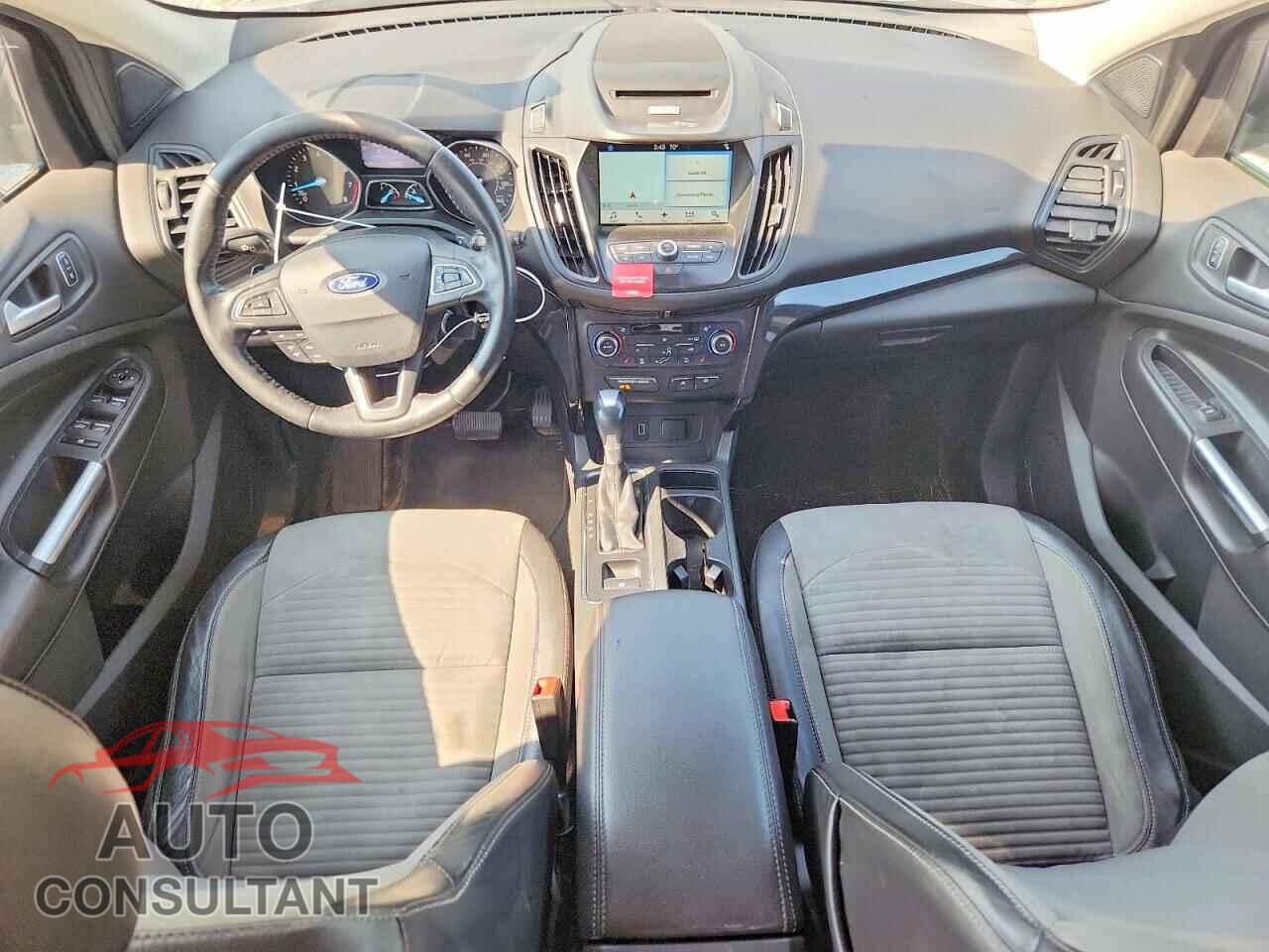 FORD ESCAPE 2017 - 1FMCU9GD0HUB47014
