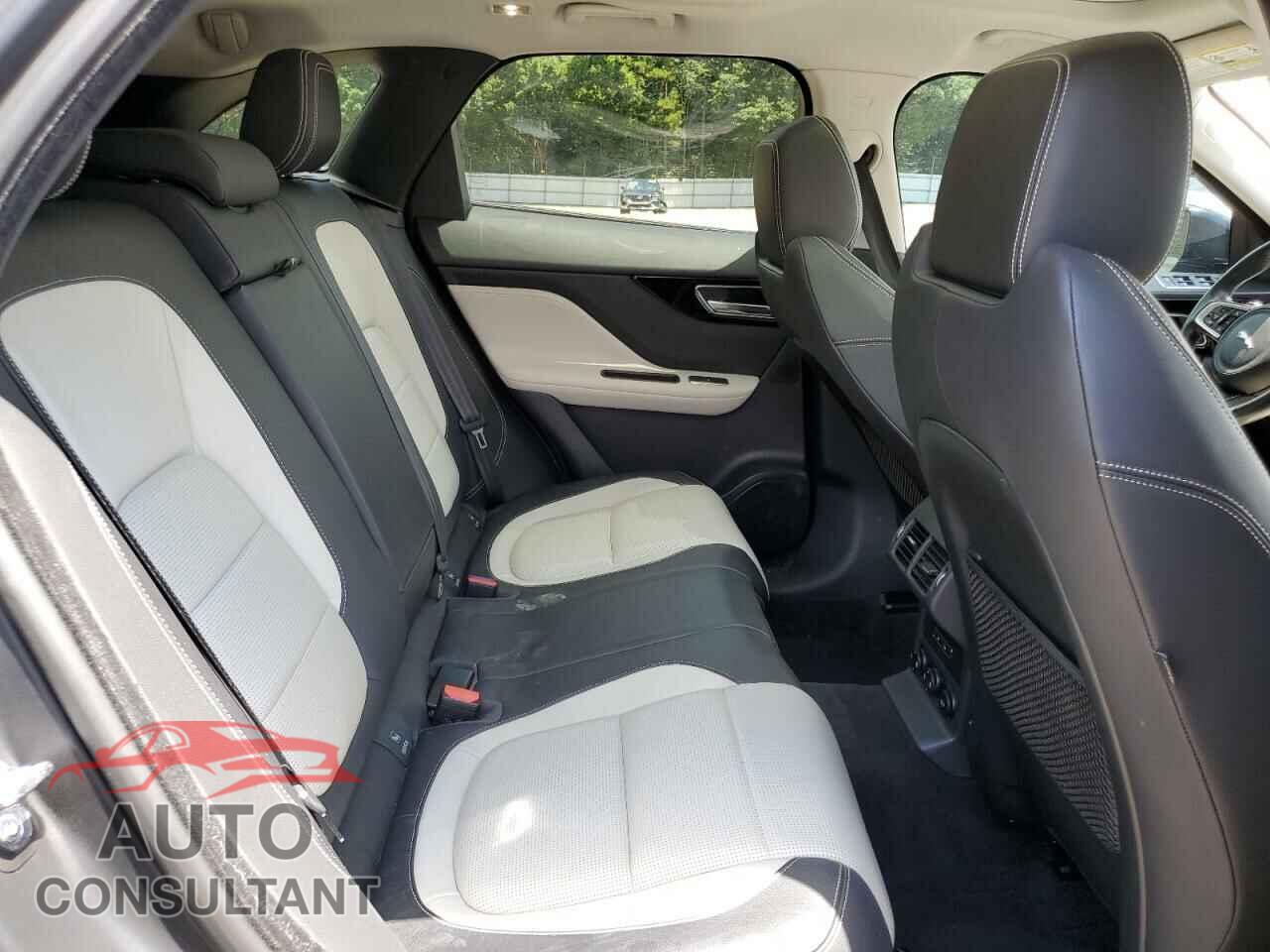 JAGUAR F-PACE 2017 - SADCL2BV8HA894879