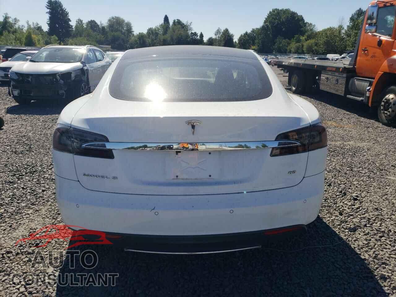 TESLA MODEL S 2013 - 5YJSA1CN2DFP23181