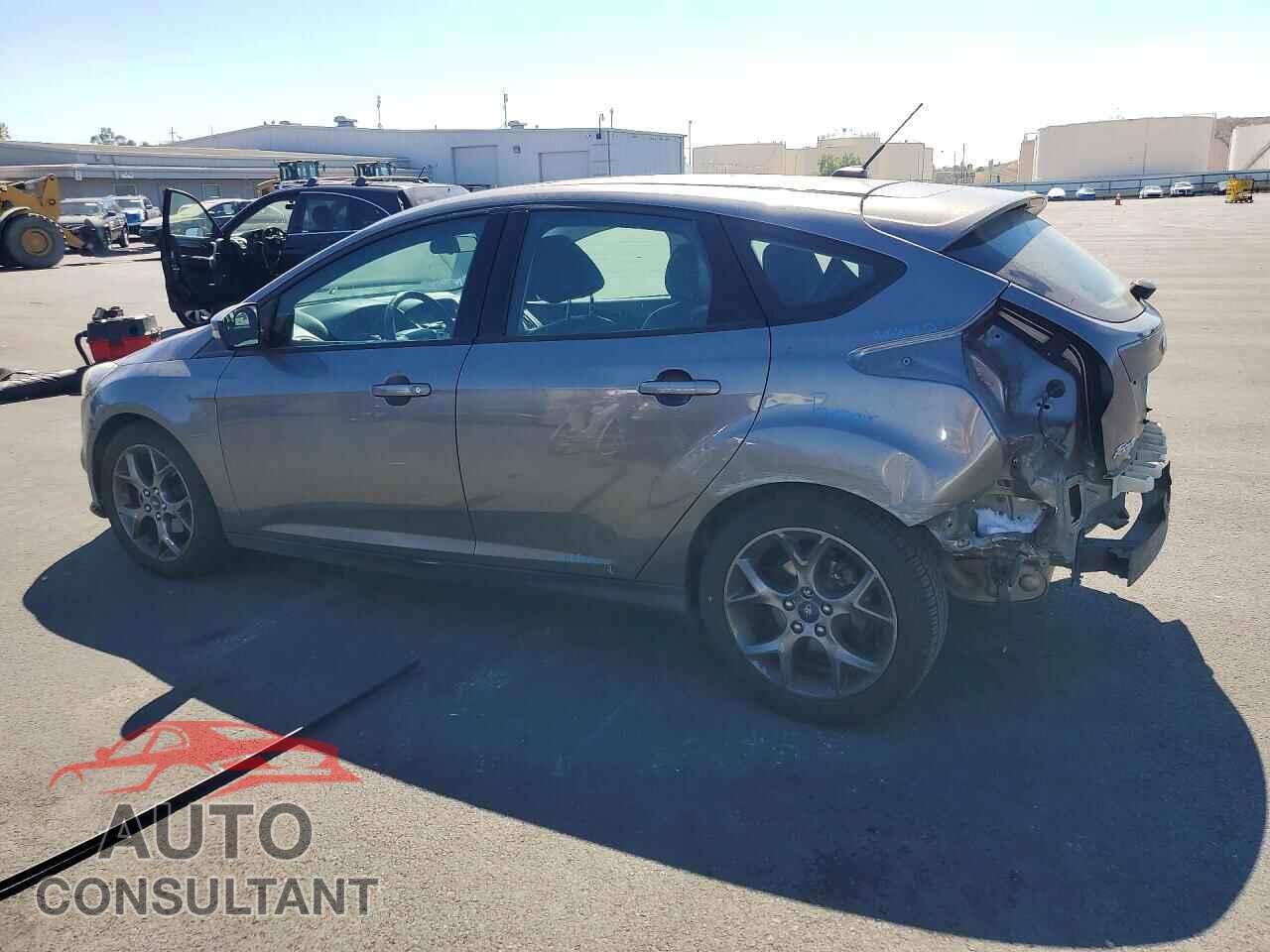 FORD FOCUS 2013 - 1FADP3K28DL374590