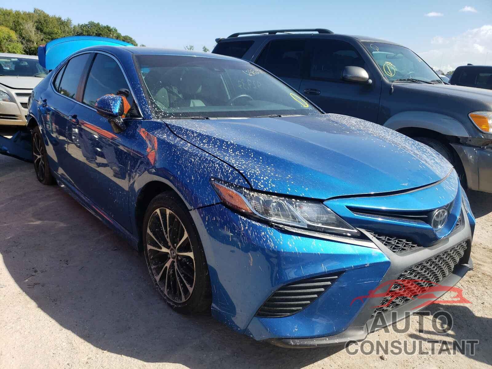 TOYOTA CAMRY 2018 - 4T1B11HK1JU011189