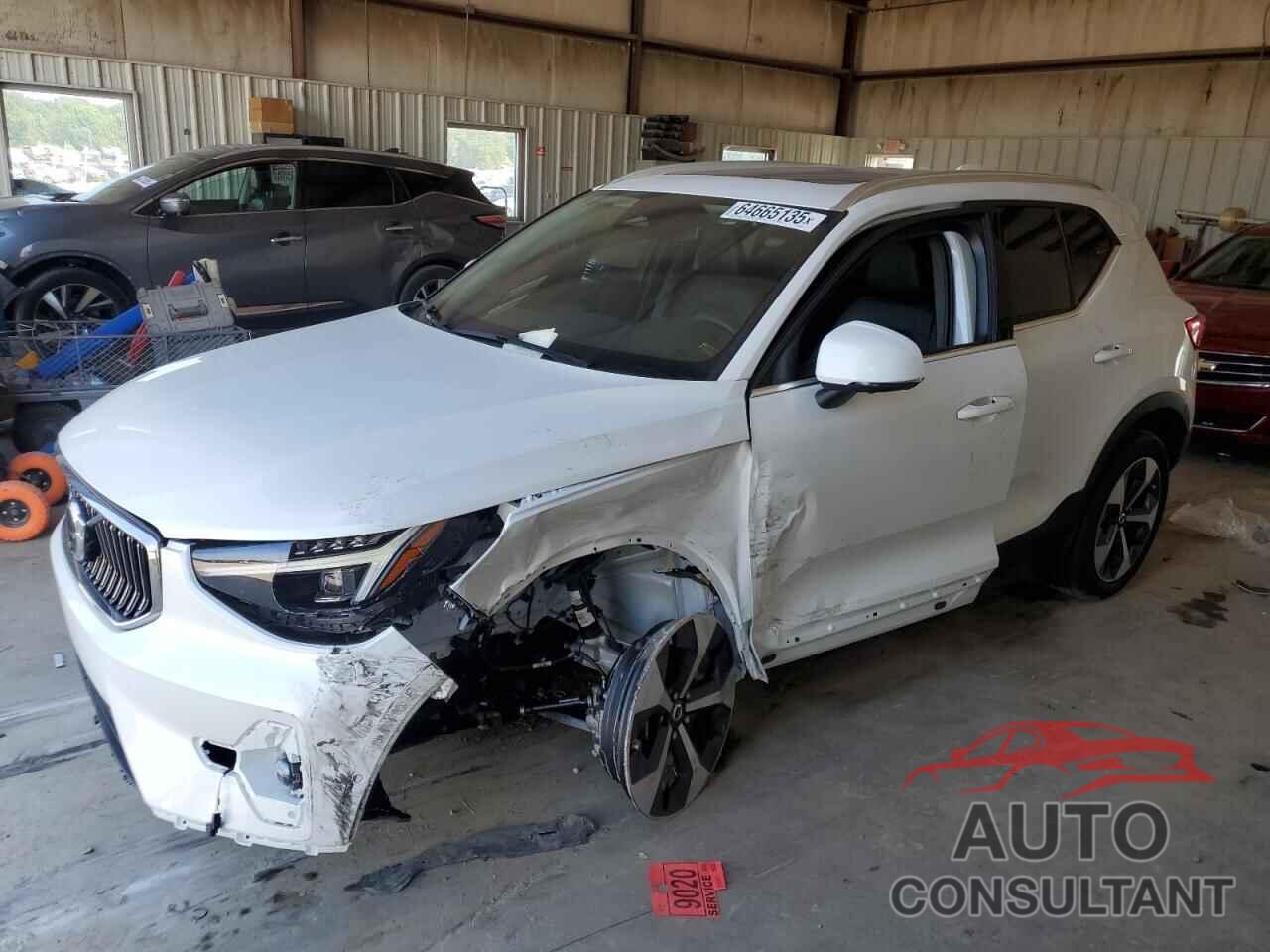 VOLVO XC40 PLUS 2025 - YV4L12UE8S2505395
