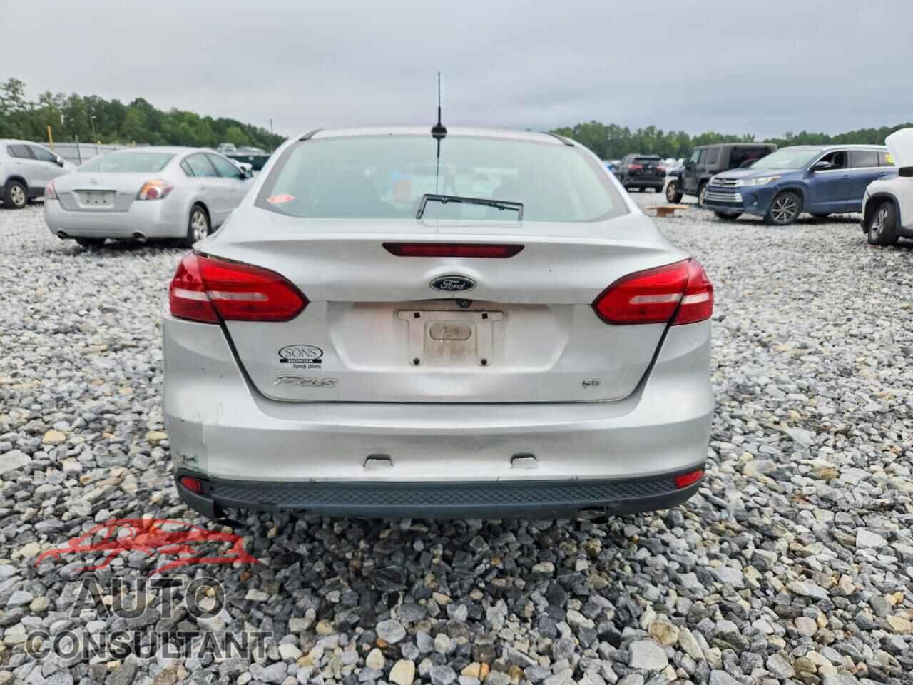 FORD FOCUS 2017 - 1FADP3F29HL286826