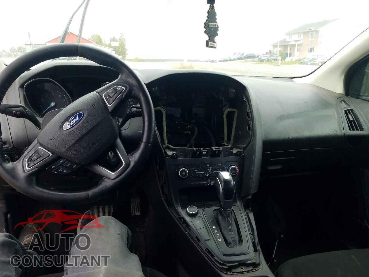 FORD FOCUS 2016 - 1FADP3F23GL206404