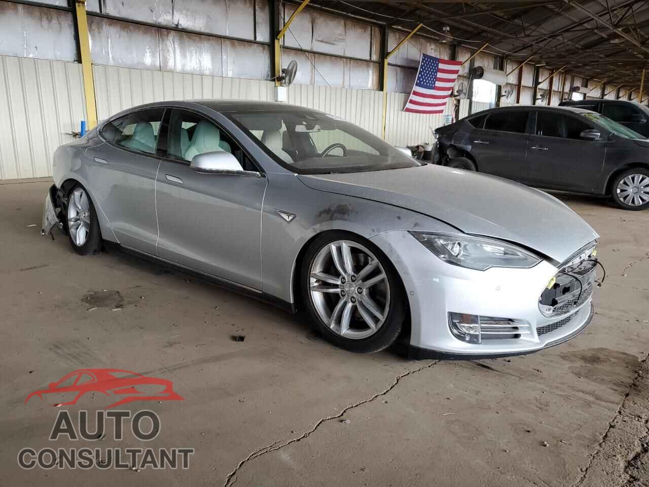TESLA MODEL S 2014 - 5YJSA1H19EFP61319