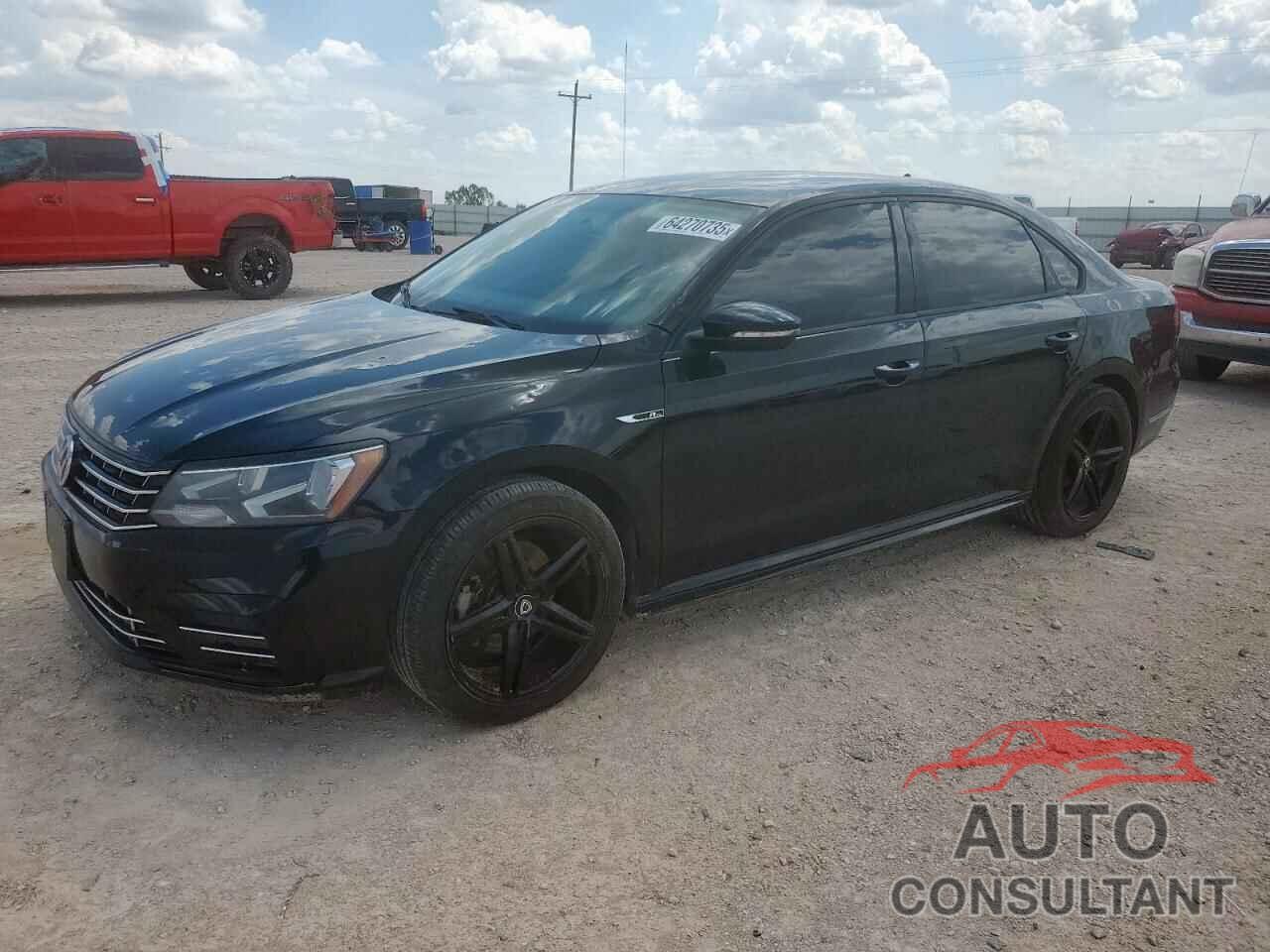VOLKSWAGEN PASSAT 2018 - 1VWAA7A30JC034228