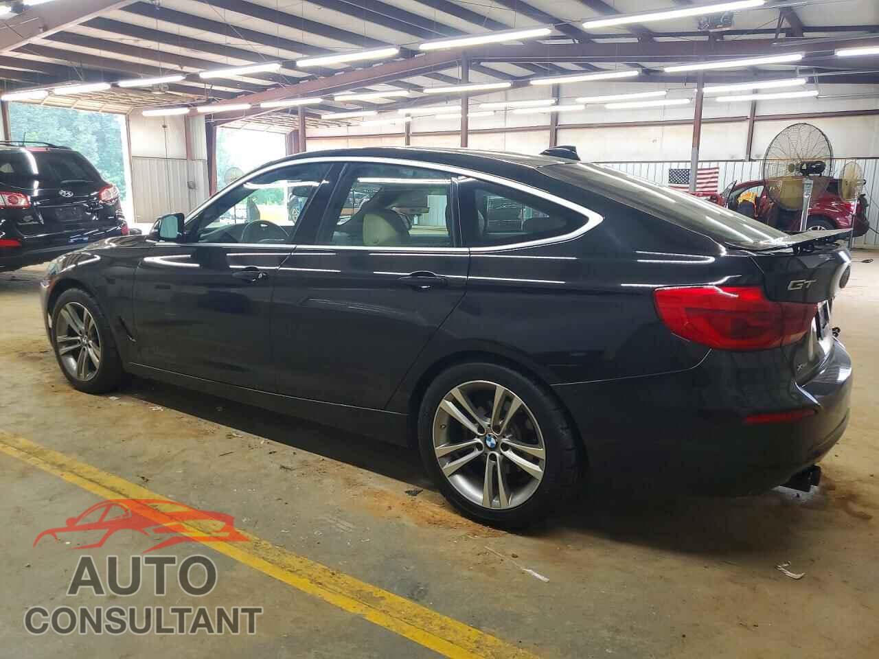 BMW 3 SERIES 2017 - WBA8Z9C59HG453070