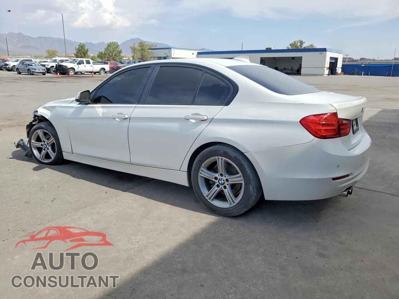 BMW 3 SERIES 2013 - WBA3C1C55DF436425
