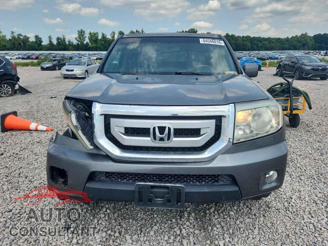 HONDA PILOT 2011 - 5FNYF3H65BB004917