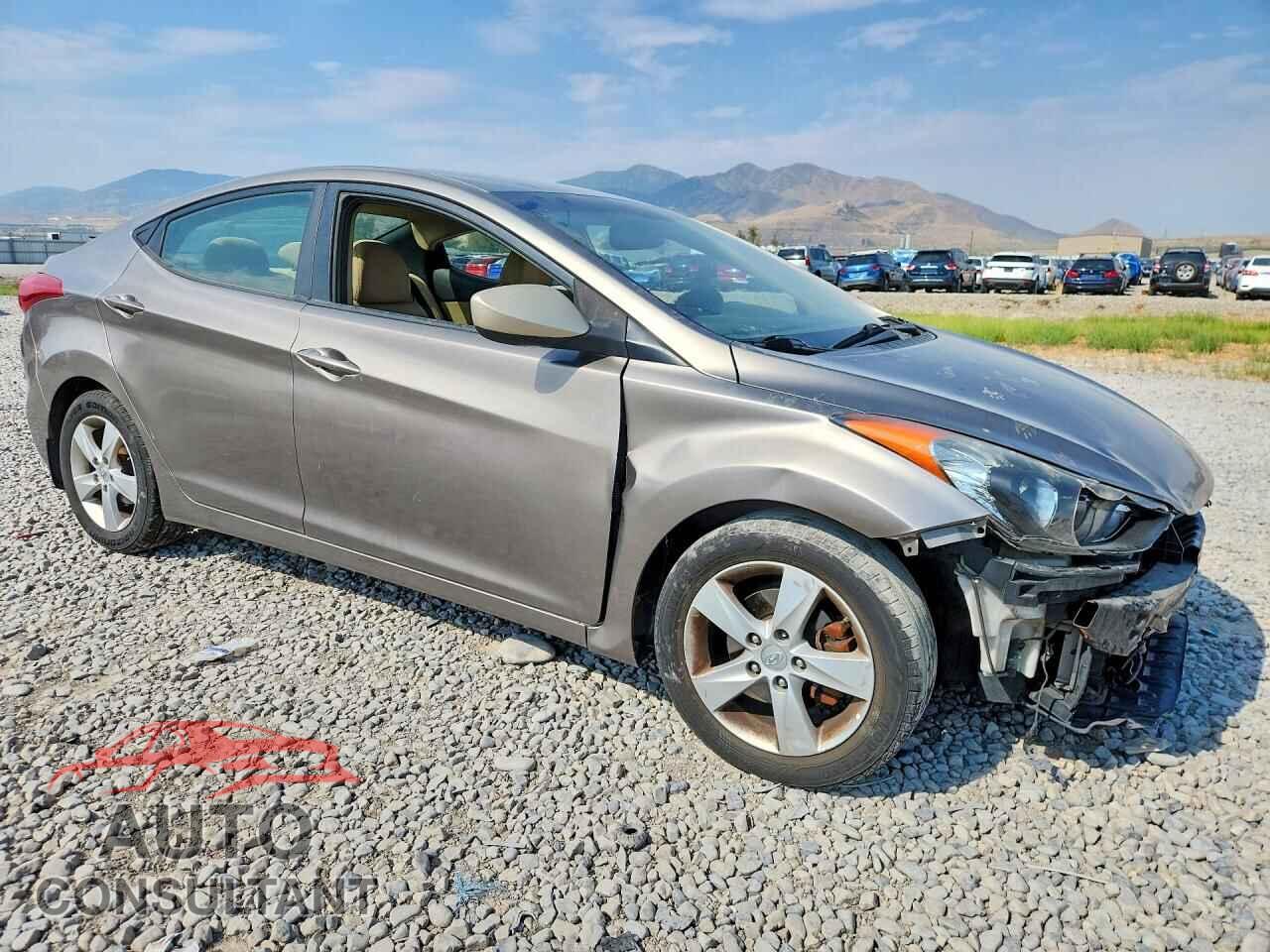 HYUNDAI ELANTRA 2013 - 5NPDH4AE4DH306574