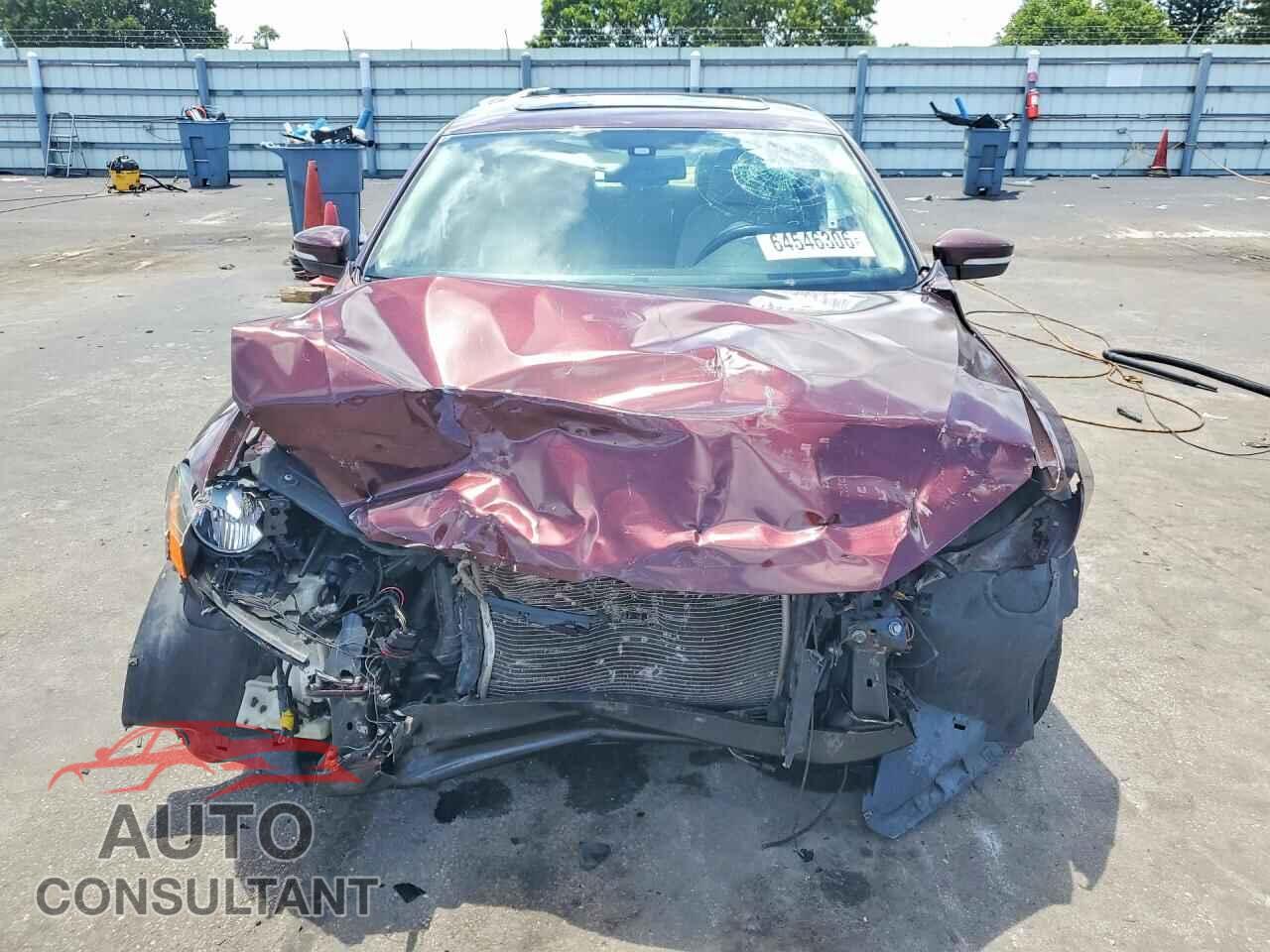 VOLKSWAGEN PASSAT 2013 - 1VWBN7A30DC089677