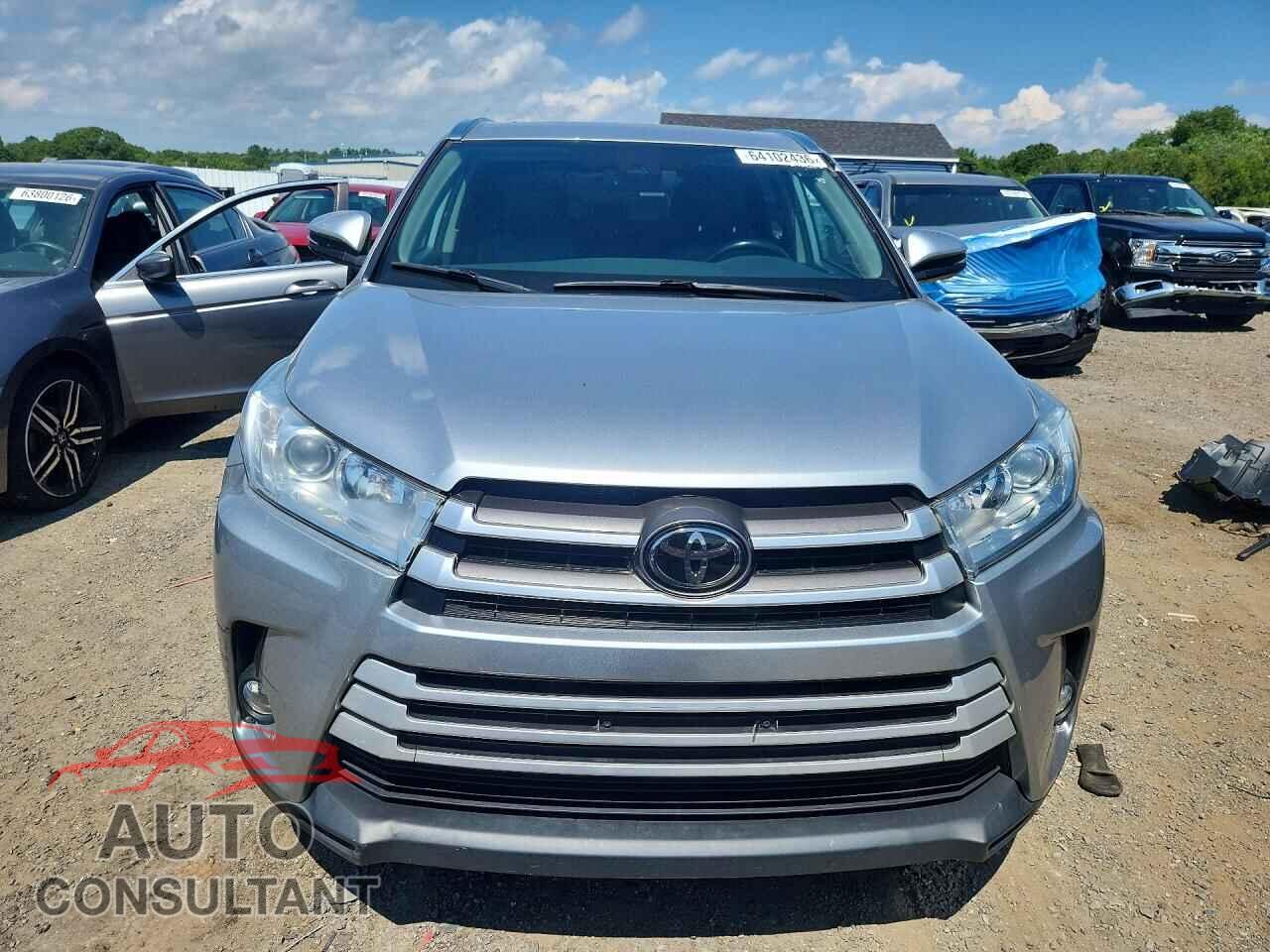 TOYOTA HIGHLANDER 2018 - 5TDJZRFHXJS811038
