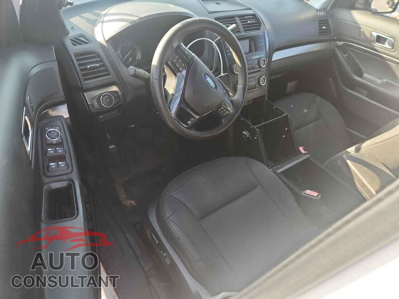 FORD EXPLORER 2018 - 1FM5K8AR9JGB19276