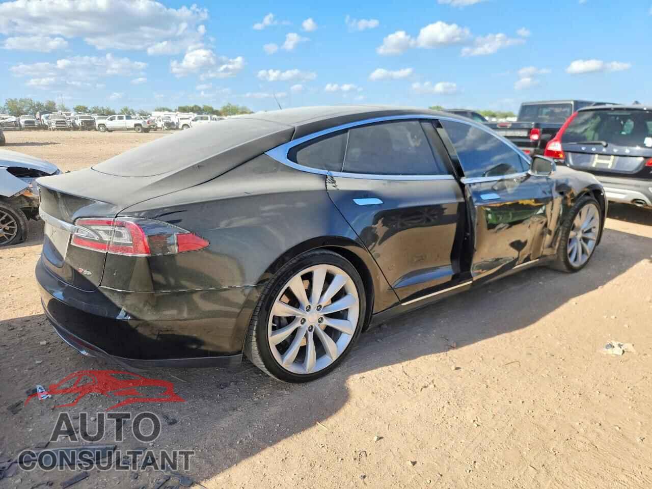 TESLA MODEL S 2013 - 5YJSA1DP2DFP11600