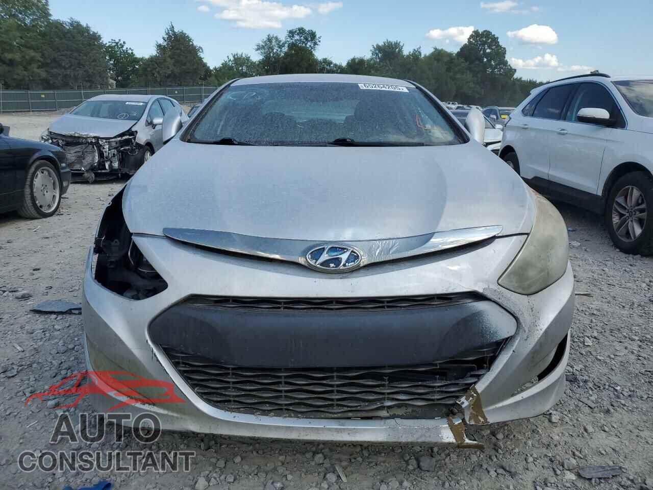HYUNDAI SONATA 2011 - KMHEC4A41BA017145
