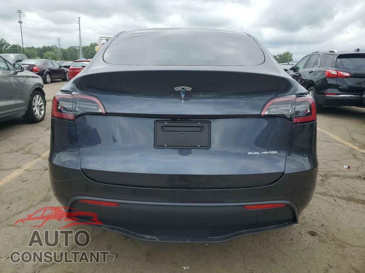 TESLA MODEL Y 2024 - 7SAYGDEE3RA286953