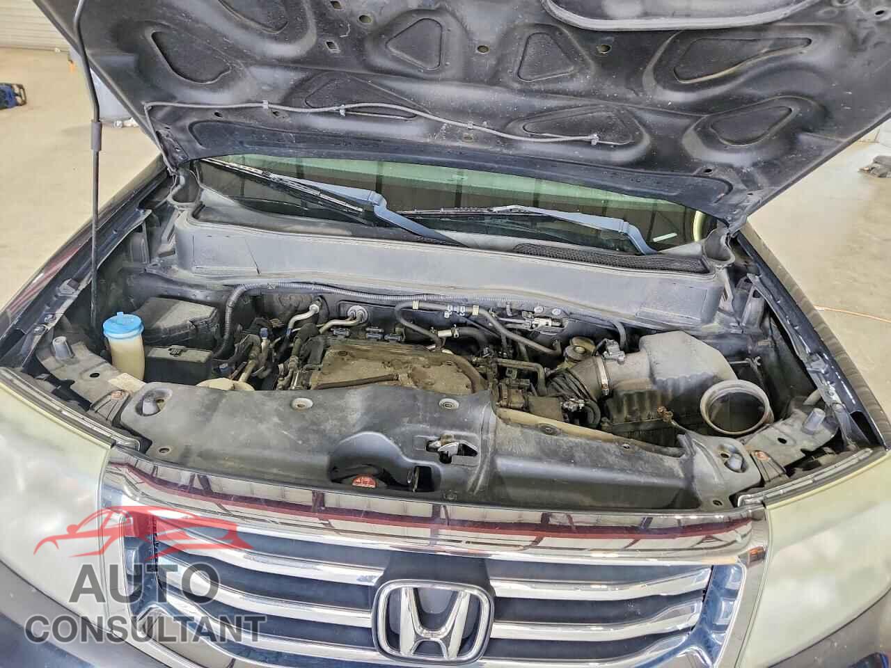 HONDA PILOT 2012 - 5FNYF4H73CB005323