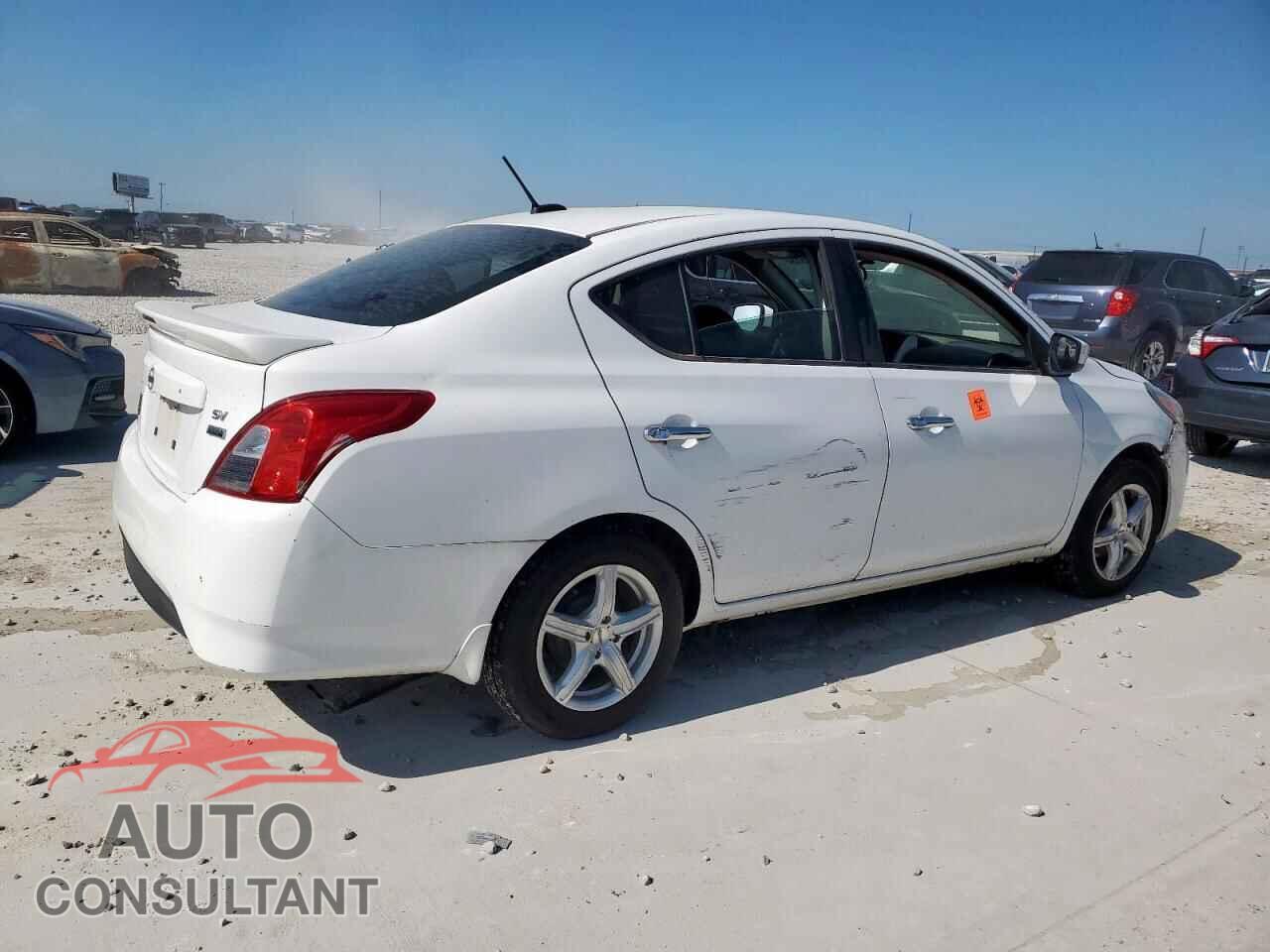 NISSAN VERSA 2017 - 3N1CN7AP3HL890174
