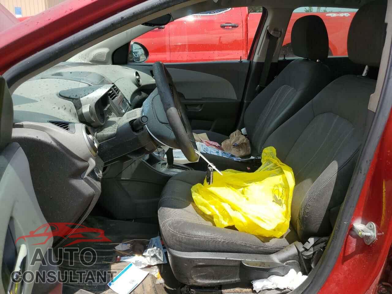 CHEVROLET SONIC 2013 - 1G1JC6SH9D4115592