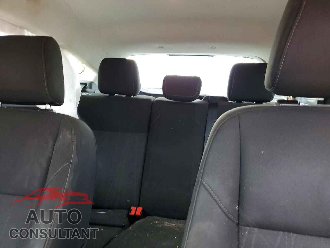 FORD FOCUS 2017 - 1FADP3K25HL249276