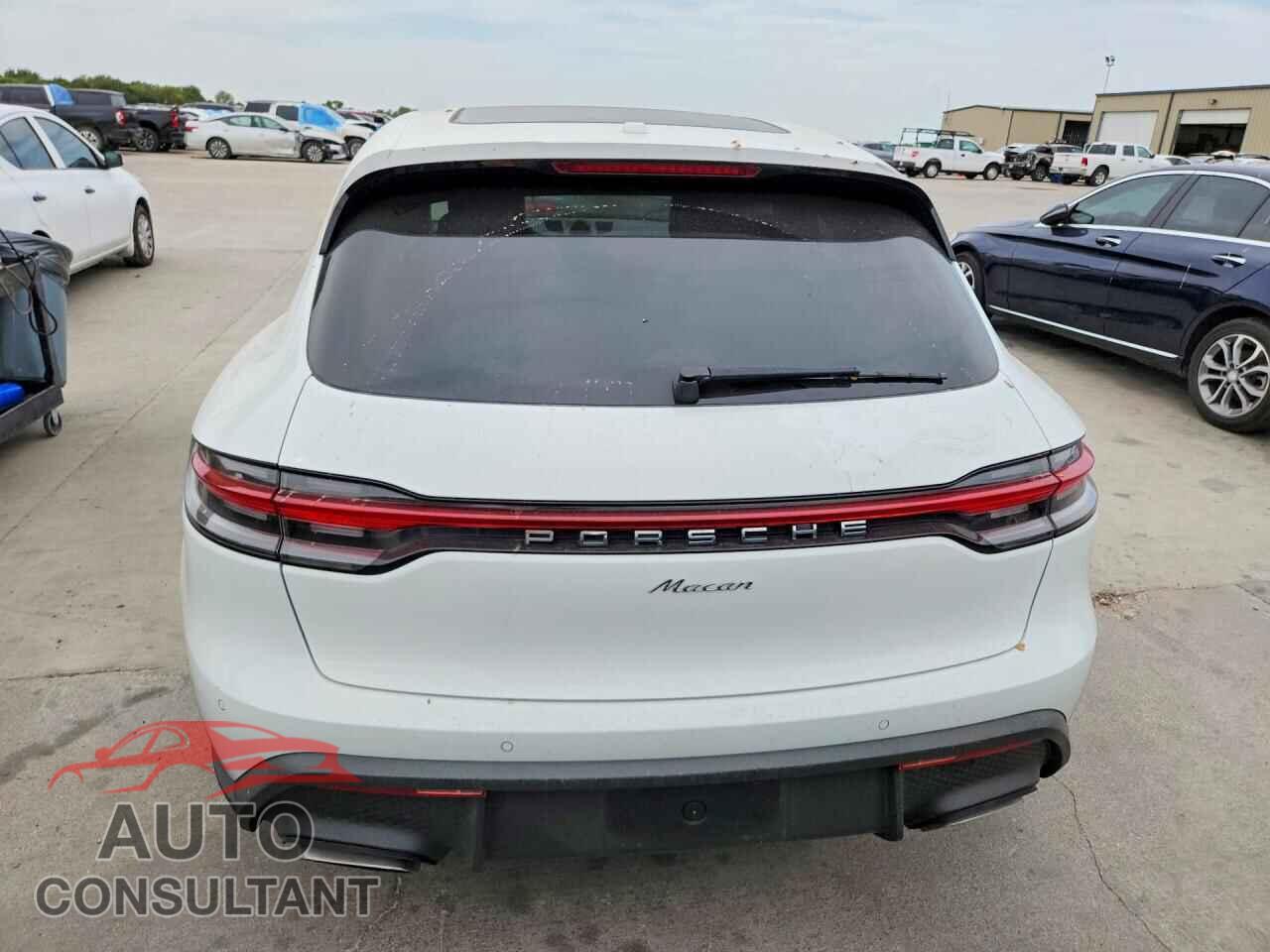 PORSCHE MACAN 2022 - WP1AA2A56NLB11616
