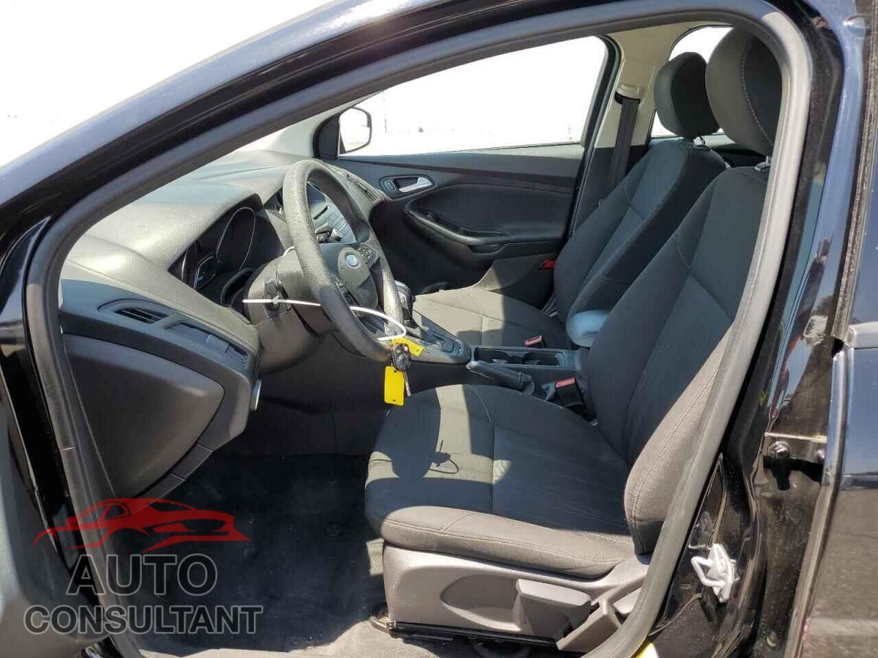 FORD FOCUS 2016 - 1FADP3K29GL217171