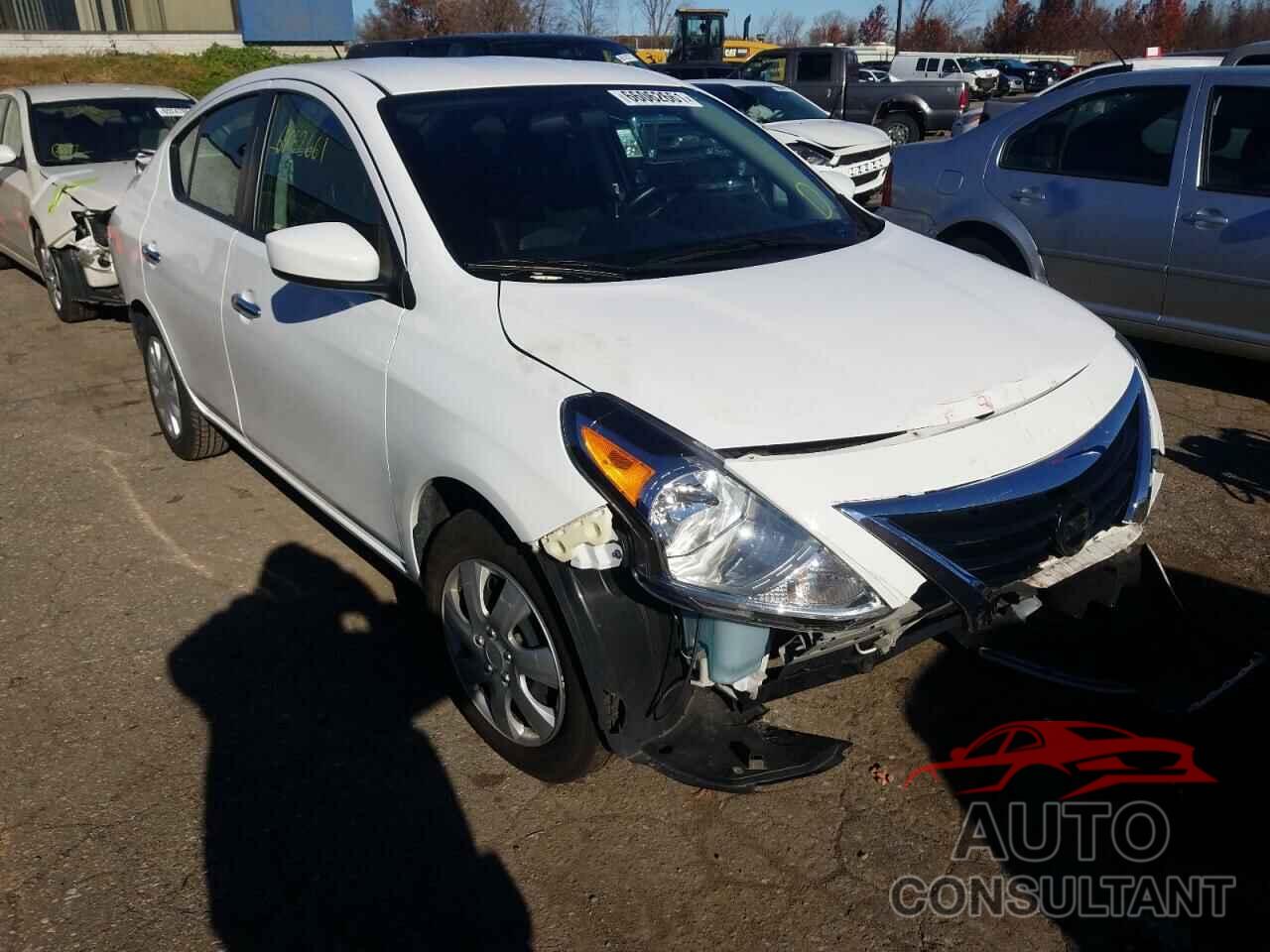 NISSAN VERSA 2019 - 3N1CN7APXKL864419