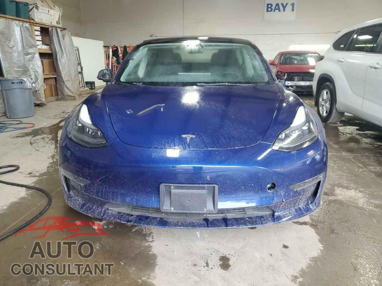 TESLA MODEL 3 2022 - 5YJ3E1EA6NF289237