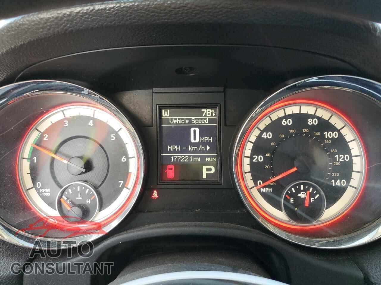 DODGE DURANGO 2013 - 1C4RDHAG4DC667616
