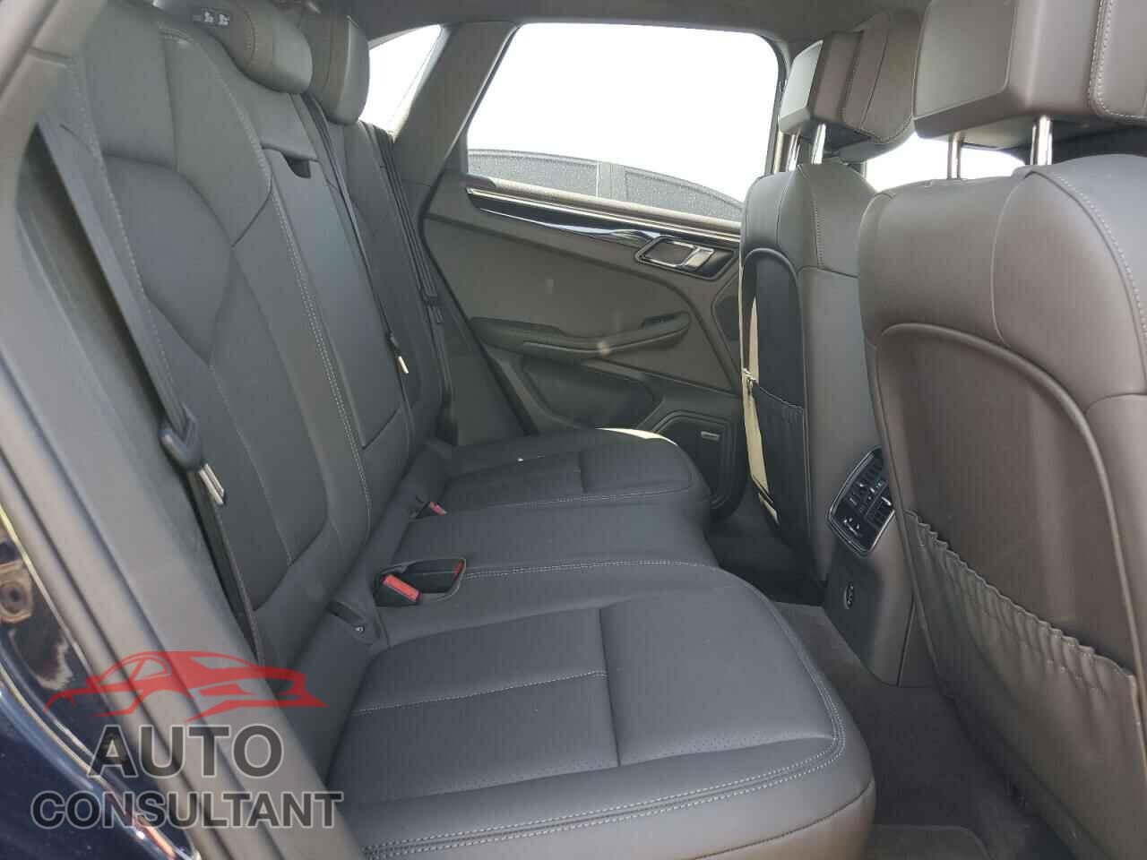 PORSCHE MACAN 2018 - WP1AA2A57JLB03020